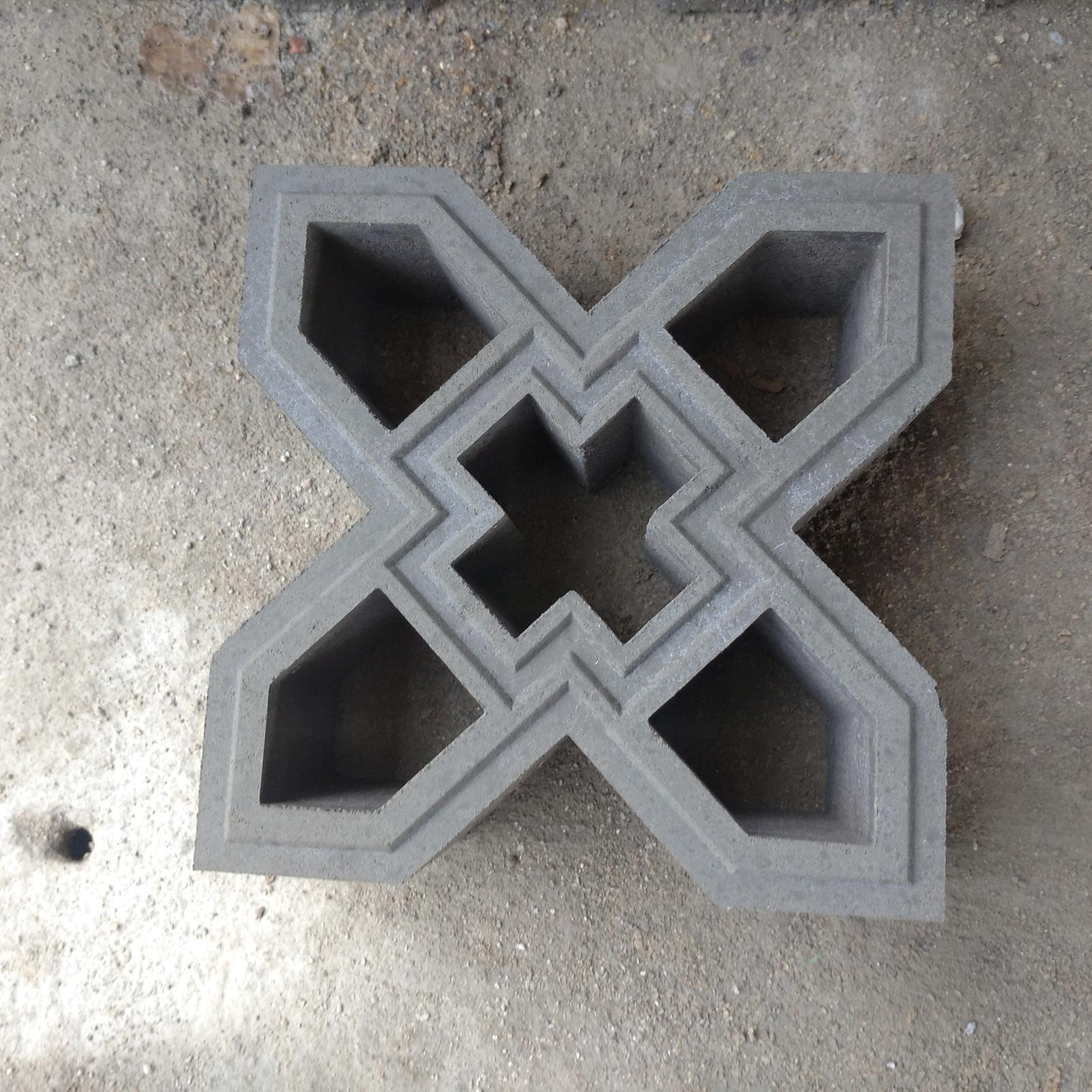 roster beton minimalis motif pls