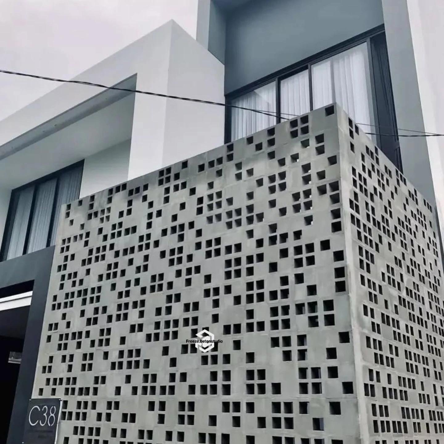 Roster Beton Minimalis Motif Dadu (Lubang 1/2/3) (Satu Sisi) 20 x 20 x 10 cm