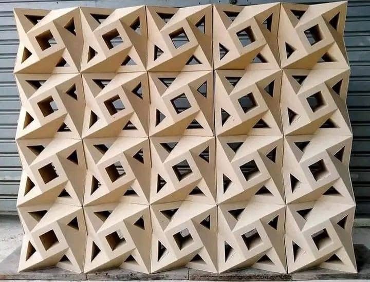 Roster Beton Minimalis Motif Kincir (Satu Sisi) 20 x 20 x 10 cm