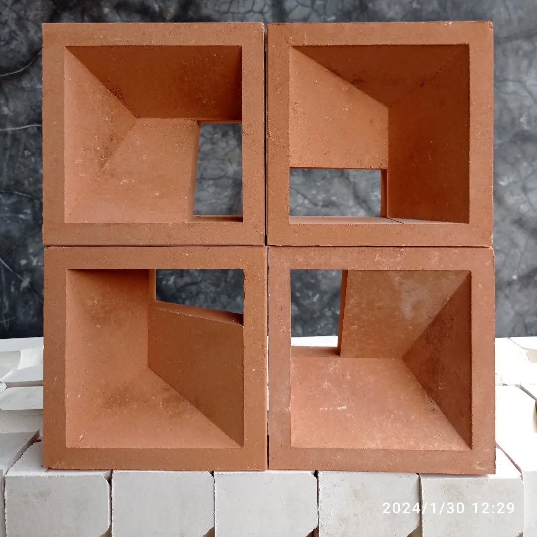 Jual Roster Beton Motif Celah Sudut 20x20 Minimalis | IndoRoster